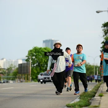 Runner Photo 8355148