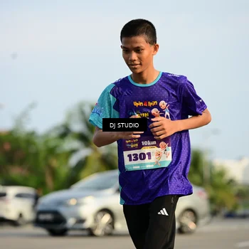 Runner Photo 8355245