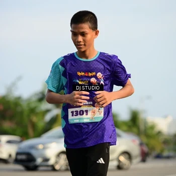 Runner Photo 8355247