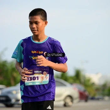 Runner Photo 8355251