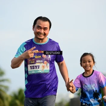 Runner Photo 8355256
