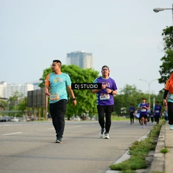 Runner Photo 8355300