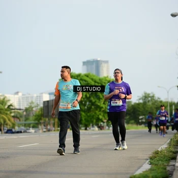 Runner Photo 8355301