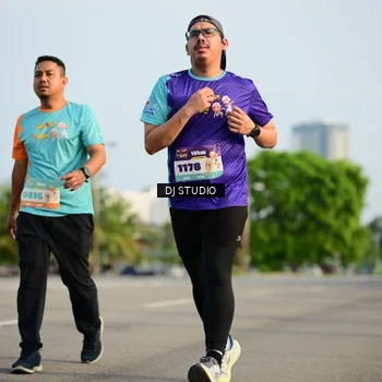 Runner Photo 8355313