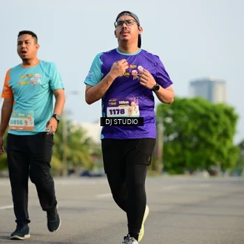 Runner Photo 8355319