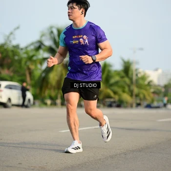 Runner Photo 8355373