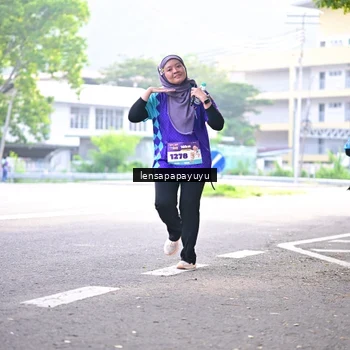Runner Photo 8355475