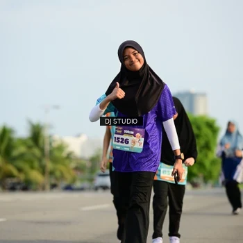 Runner Photo 8355518