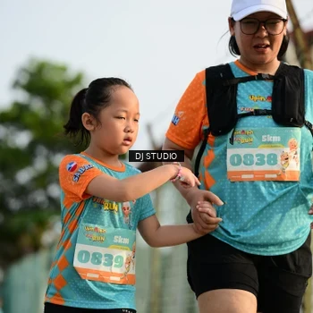 Runner Photo 8355559