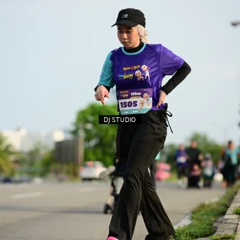 Runner Photo 8355646