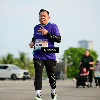 Runner Photo 8355687
