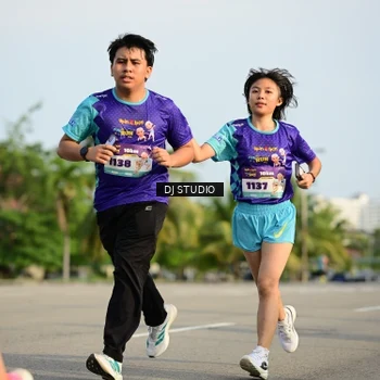 Runner Photo 8355770