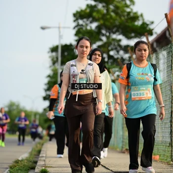 Runner Photo 8355832