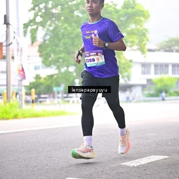 Runner Photo 8355846