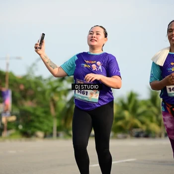Runner Photo 8355902