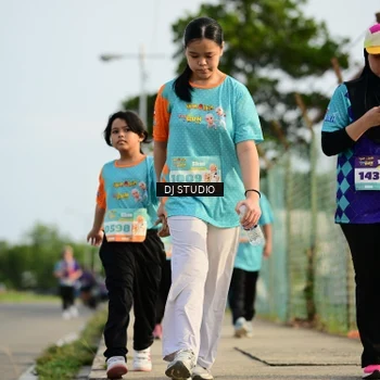 Runner Photo 8355934