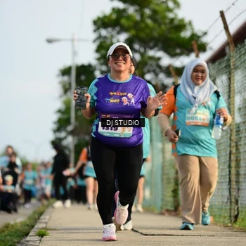 Runner Photo 8356002