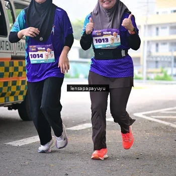 Runner Photo 8356074