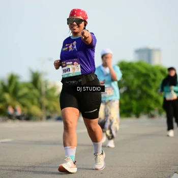 Runner Photo 8356086