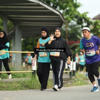 Runner Photo 8356410