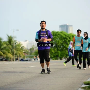 Runner Photo 8356438
