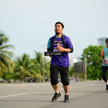 Runner Photo 8356457