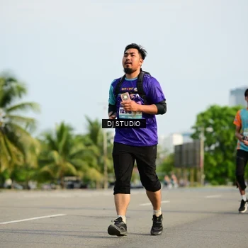 Runner Photo 8356475