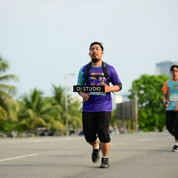 Runner Photo 8356496