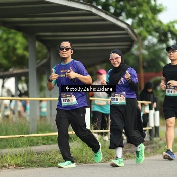 Runner Photo 8356543