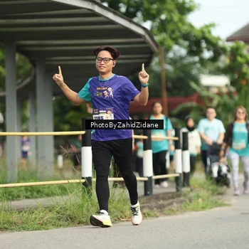 Runner Photo 8356574
