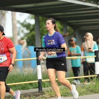 Runner Photo 8356642
