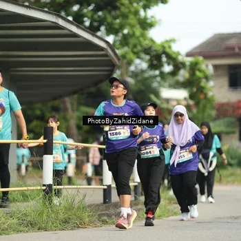 Runner Photo 8356654