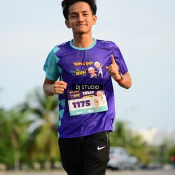 Runner Photo 8356669