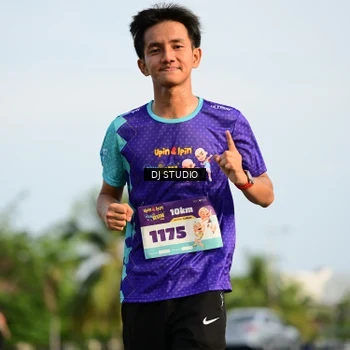 Runner Photo 8356672