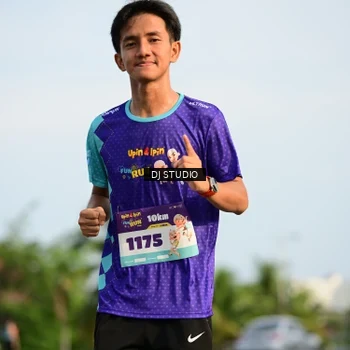 Runner Photo 8356673