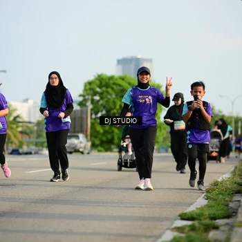 Runner Photo 8356739