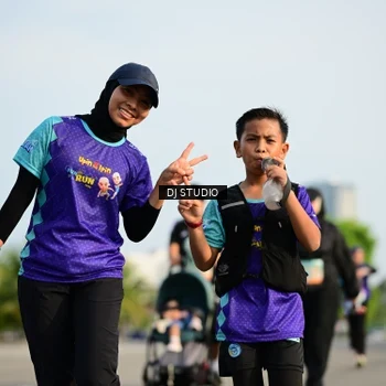 Runner Photo 8356779