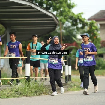 Runner Photo 8356785