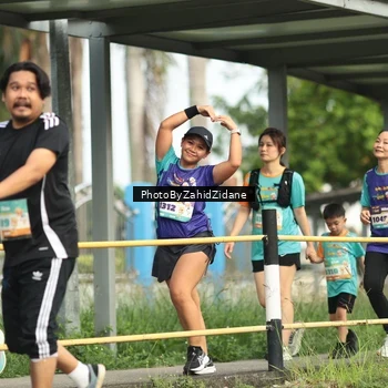 Runner Photo 8356800