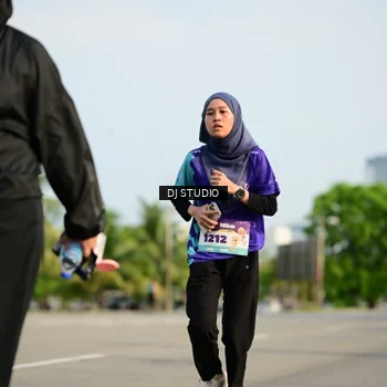 Runner Photo 8356839