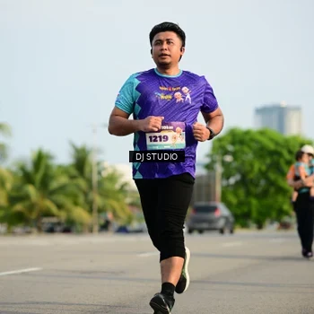 Runner Photo 8356859