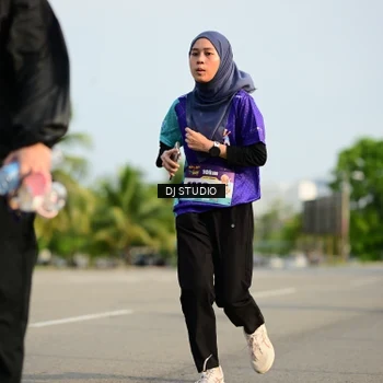 Runner Photo 8356863