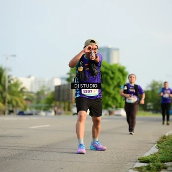 Runner Photo 8356966