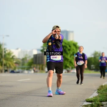 Runner Photo 8356972