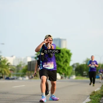 Runner Photo 8356980