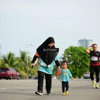 Runner Photo 8357024