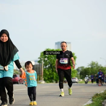 Runner Photo 8357030