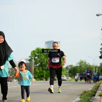 Runner Photo 8357033