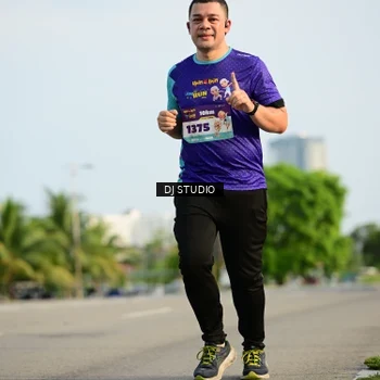 Runner Photo 8357043