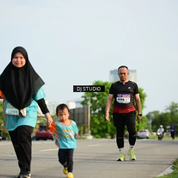 Runner Photo 8357051